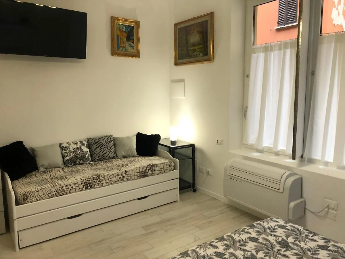 Appartamento House Apartment Tabe Centro Bolonia 0*,  Italia